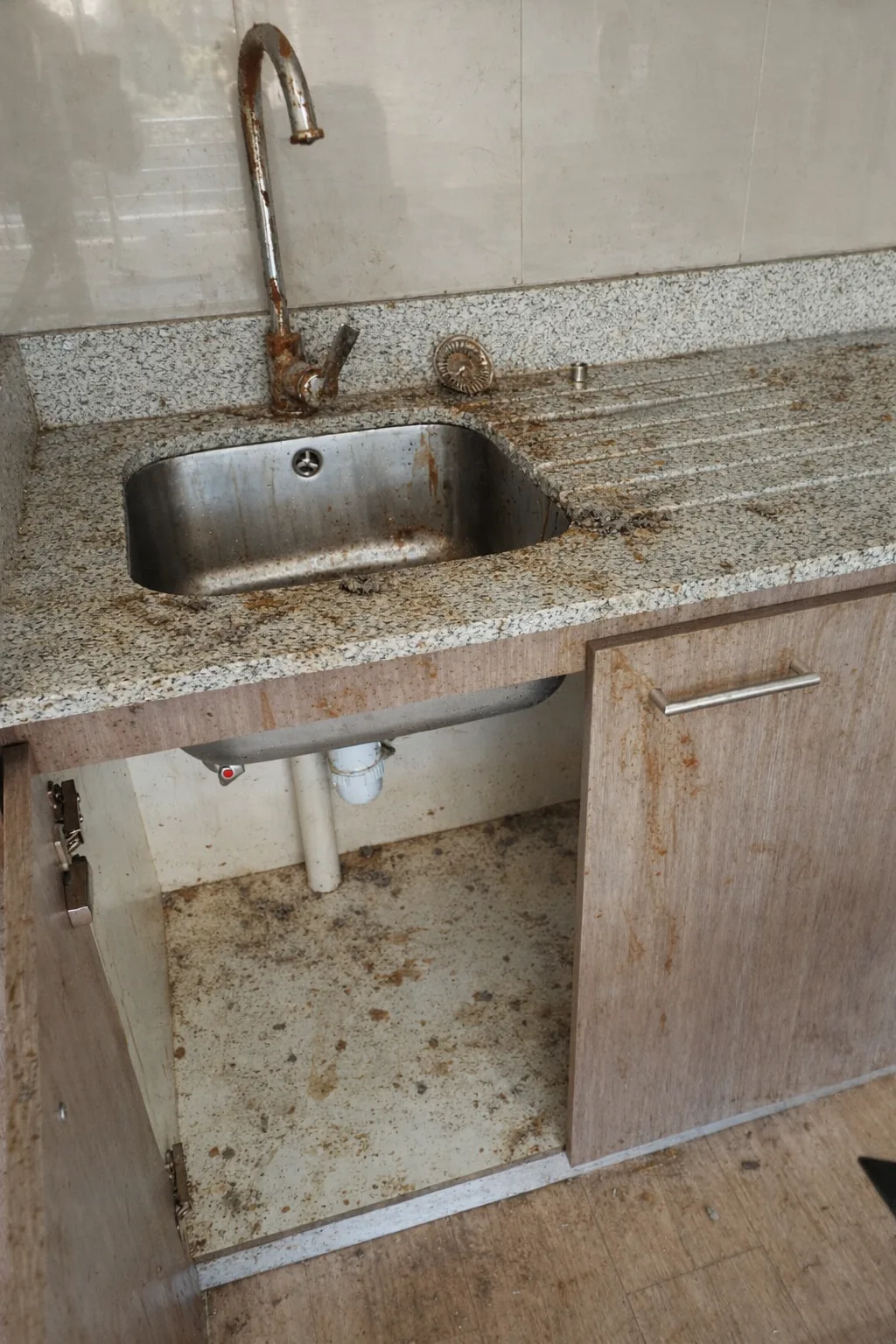 Cocina completa antes